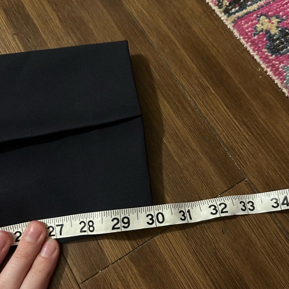 Lafayette 148
ACCLAIMED STRETCH GRAMERCY PANT ink navy size 10
Style MP949R-J525 - Picture 7 of 9